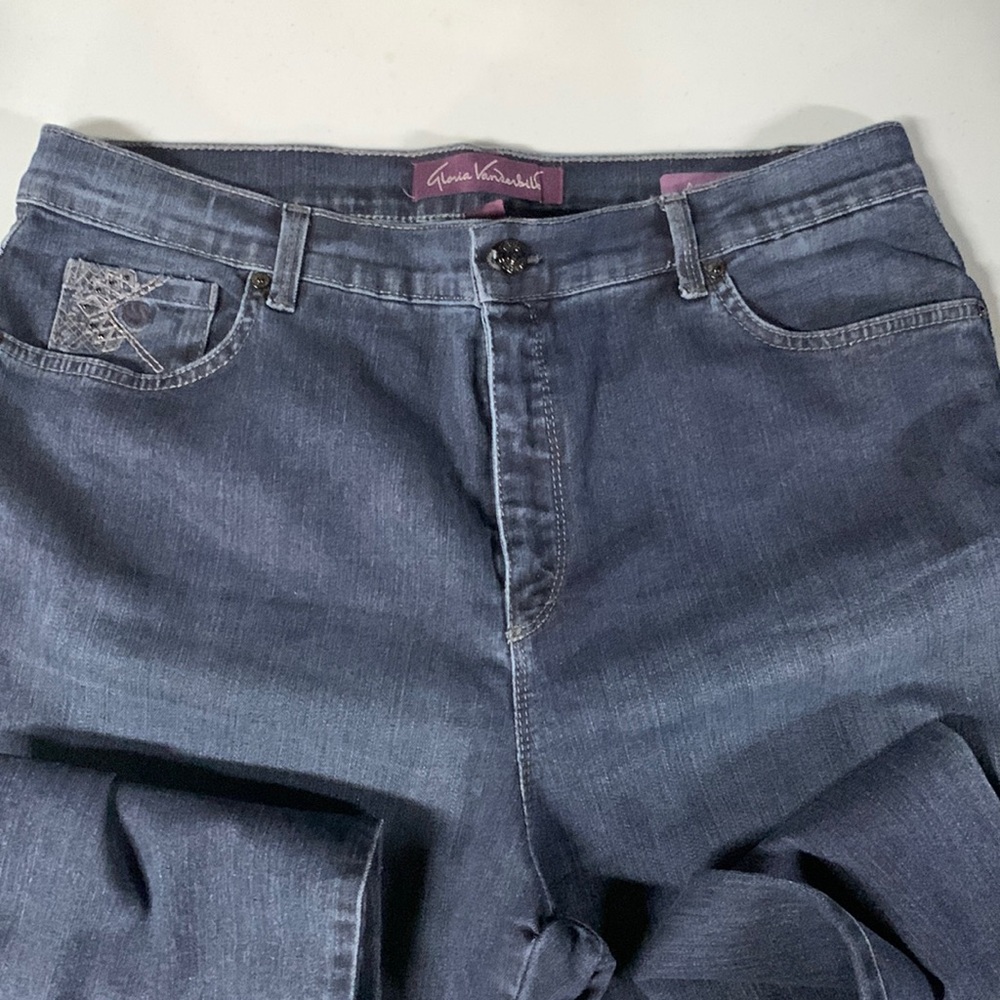 WOMENS JEANS